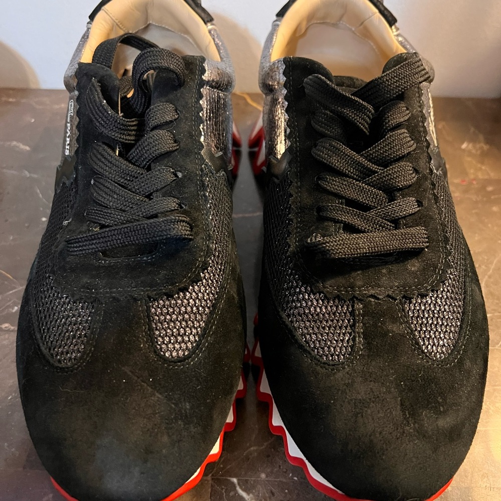 LOUBISHARK SNEAKERS
